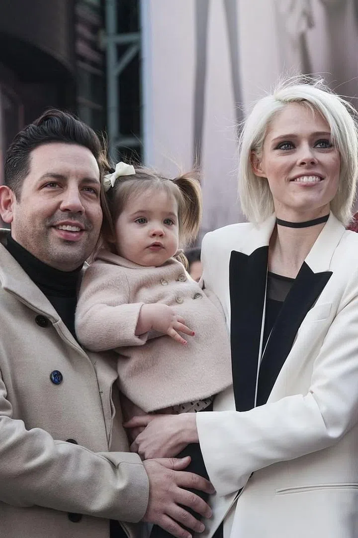 Rocha with her husband and daughter in February 2017
Getty