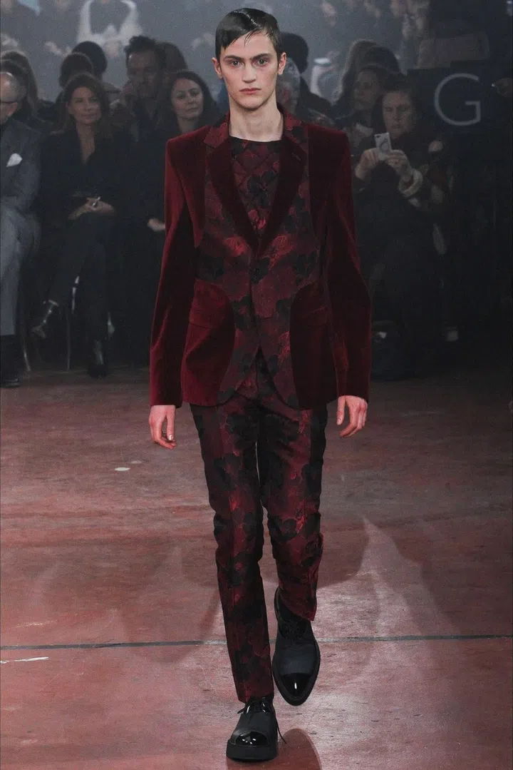 Alexander McQueen fall/winter 2015