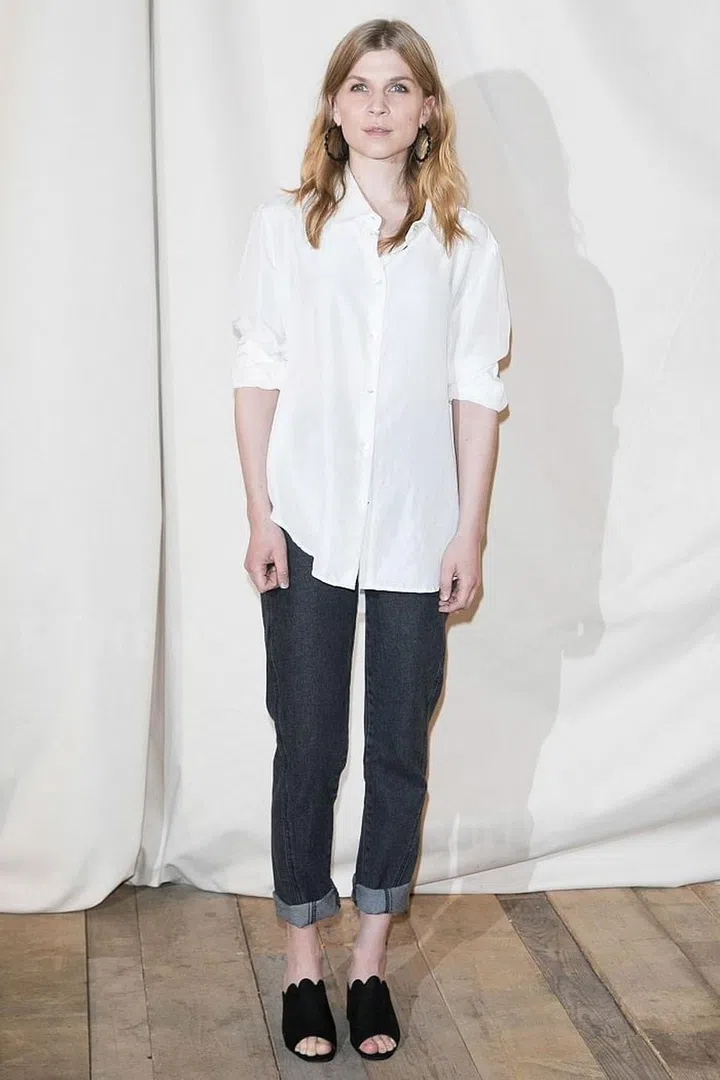 A pair of open-toed mules can provide the perfect transition into strappy sandals. Wear with jeans and a simple white shirt for an offbeat feel. Photo: Getty 