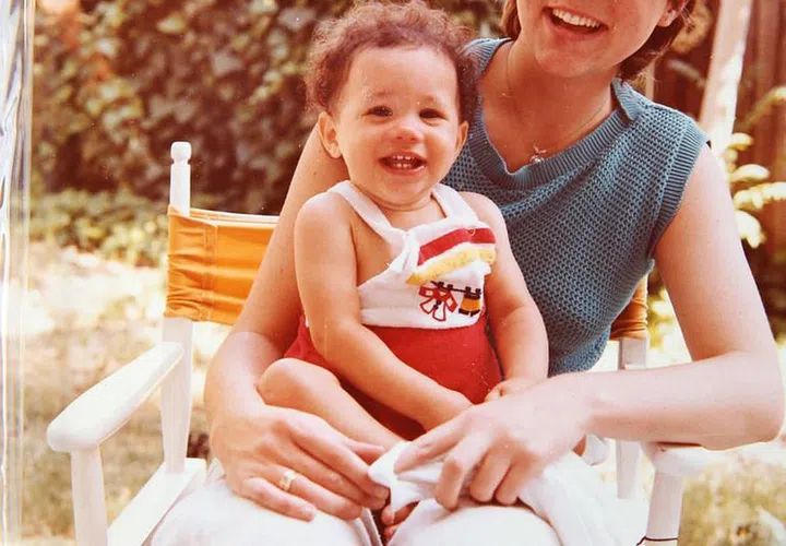 Meghan Markle and her half-sister Samantha in 1982
Photo by Splash News
