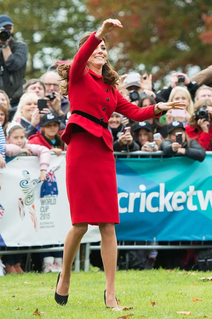 No sneakers, no problem! Middleton throws a ball during a game of cricket in New Zealand. Photo: Getty