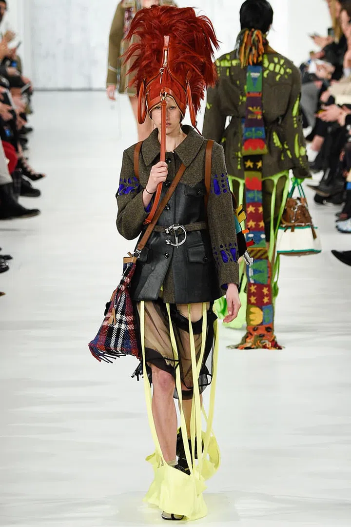 Paris Fashion Week: 10 Best Looks From Maison Margiela FW17