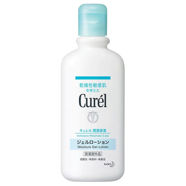 Keep flare-ups at bay with this irritant-free formula, which combats inflammation-prone skin by replenishing it with ceramides. 