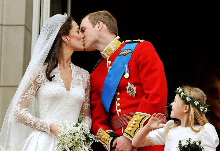 Apparently a frightened horse from the Household Cavalry freaked out as the couple traveled to Buckingham Palace. The poor horse threw its rider and ran past William and Kate, but fortunately no one was injured, and barely anyone remembers this even happening.