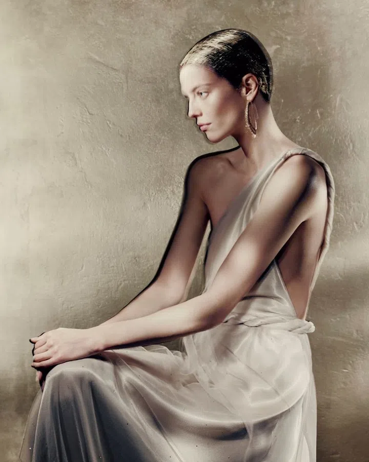 The Armani Legacy: How Archival Curation Shapes Tomorrow's Fashion