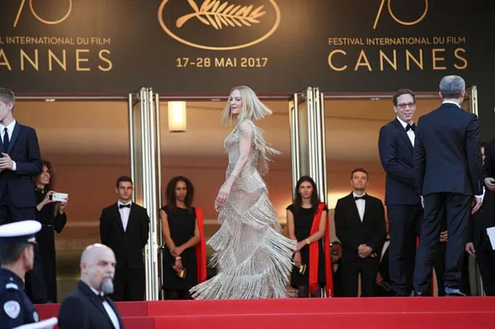 It's very Featherduster couture, non? 

Photo: Getty 