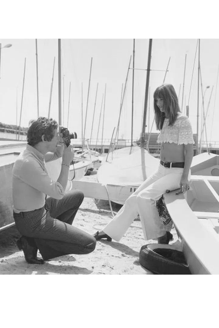 Girlfriend seriously knew how to work a crop top. Photo: Getty