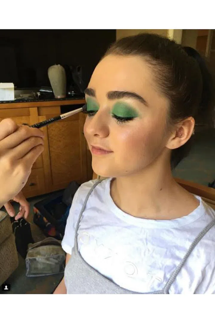 Photo: Instagram @kmannmakeup