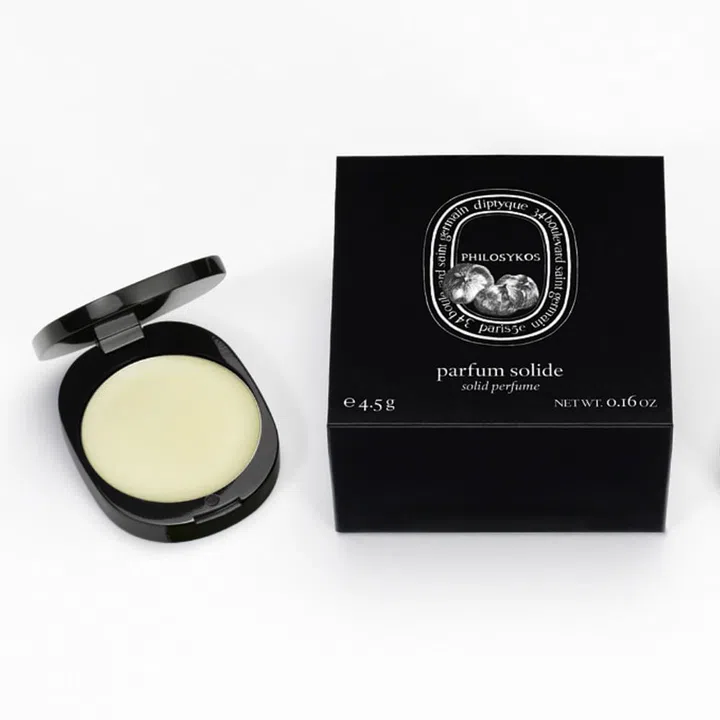 Unlike the usual perfumes that come in bulky glass bottle, this solid perfume is super compact and portable. All you have to do is dab some onto your pulse points, and rub what’s left on your fingers through your hair to scent your tresses.
Photo: Courtesy
