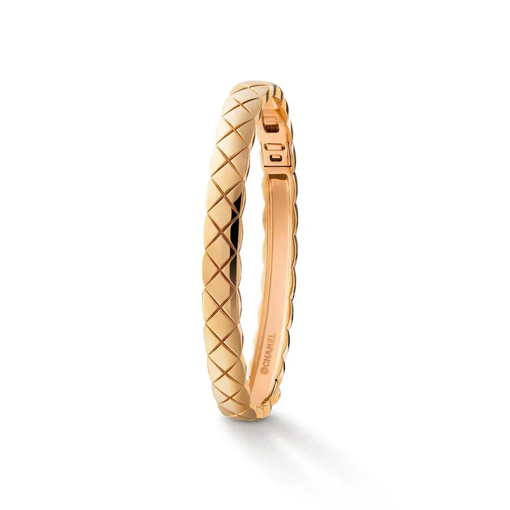  Chanel - Beige gold Coco Crush bangle