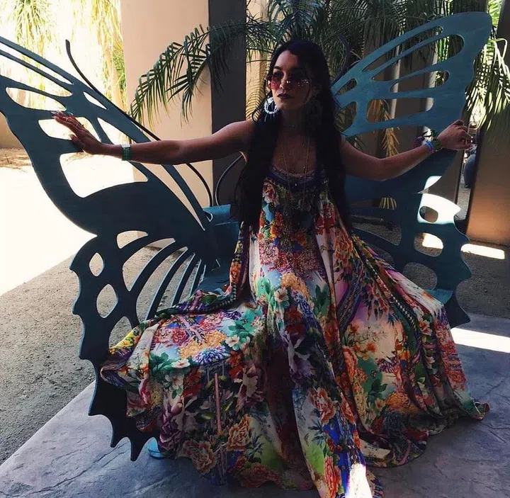 Photo: @vanessahudgens