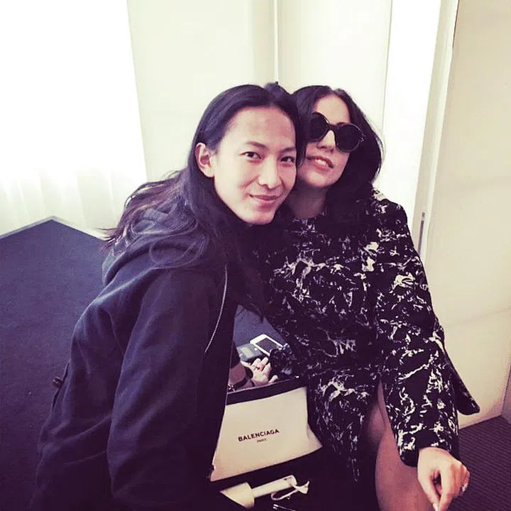 (@ladygaga) 153k likes