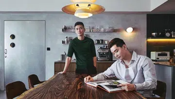 two men balestier house | a fashionable life