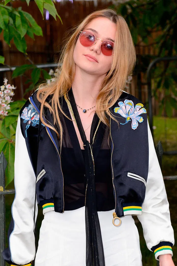 Immy Waterhouse showed that the fashion-forward shades could be red-carpet worthy as she posed at the Serpentine Summer Party. Photo: Getty 
