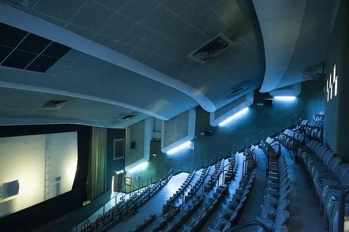 The_Projector_Aldrup_01