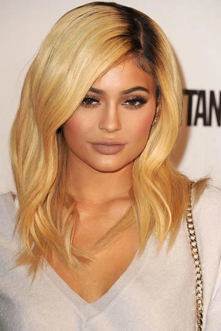 Kylie wore this blonde Tokyo Stylez wig to Cosmopolitan's 50th Birthday Celebration on October 12, 2015. Total home run.