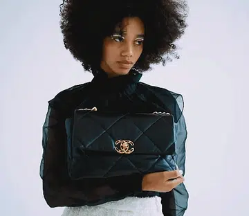 Chanel 19