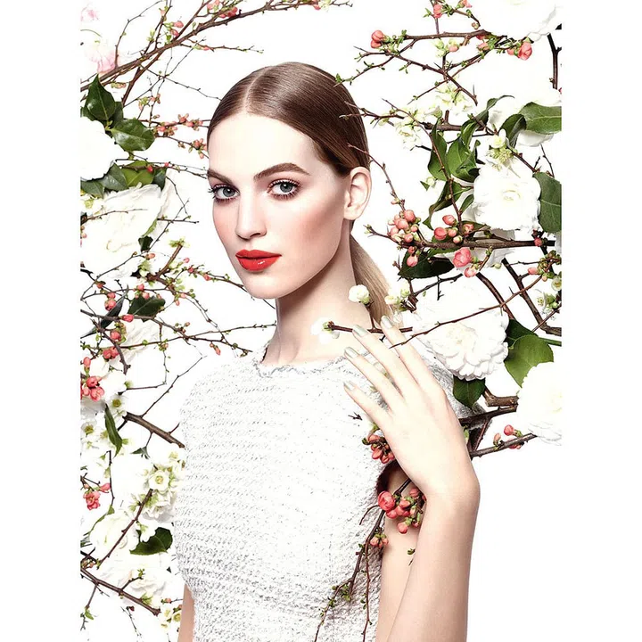 <b>Chanel</b>
Model: Vanessa Axente
Photographer: Solve Sundsbo