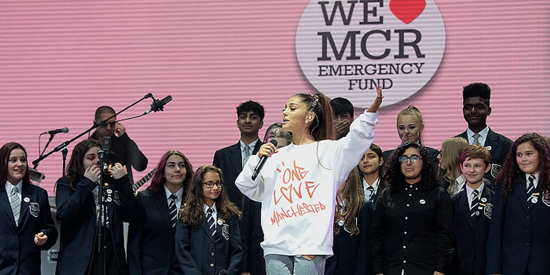 ariana grande charitable celebrity one love manchester