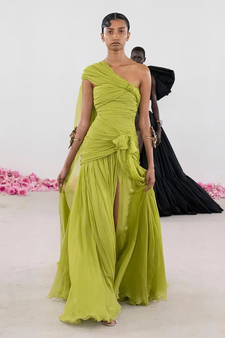 Giambattista Valli,
Fall Winter 2023-24,
Haute couture