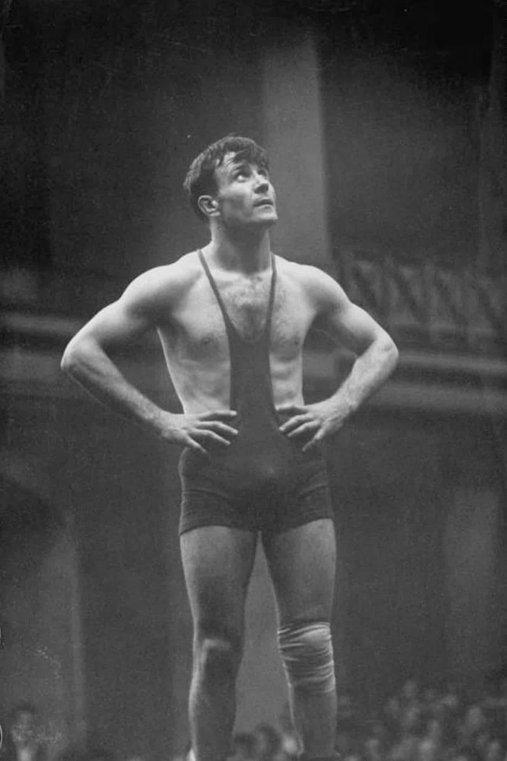 Wrestler V. Maneev of Russia at the games in Melbourne, Australia. Photo: Getty
