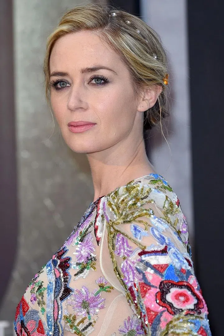 Nothing elevates a basic hairstyle to something more romantic like a sparkly headband, as seen here on Emily Blunt. 