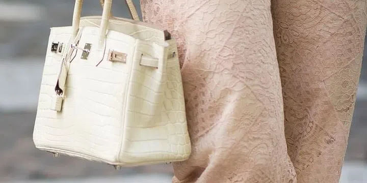 Kelly Hermes Bag, Crocodile beige

Photo: Getty
