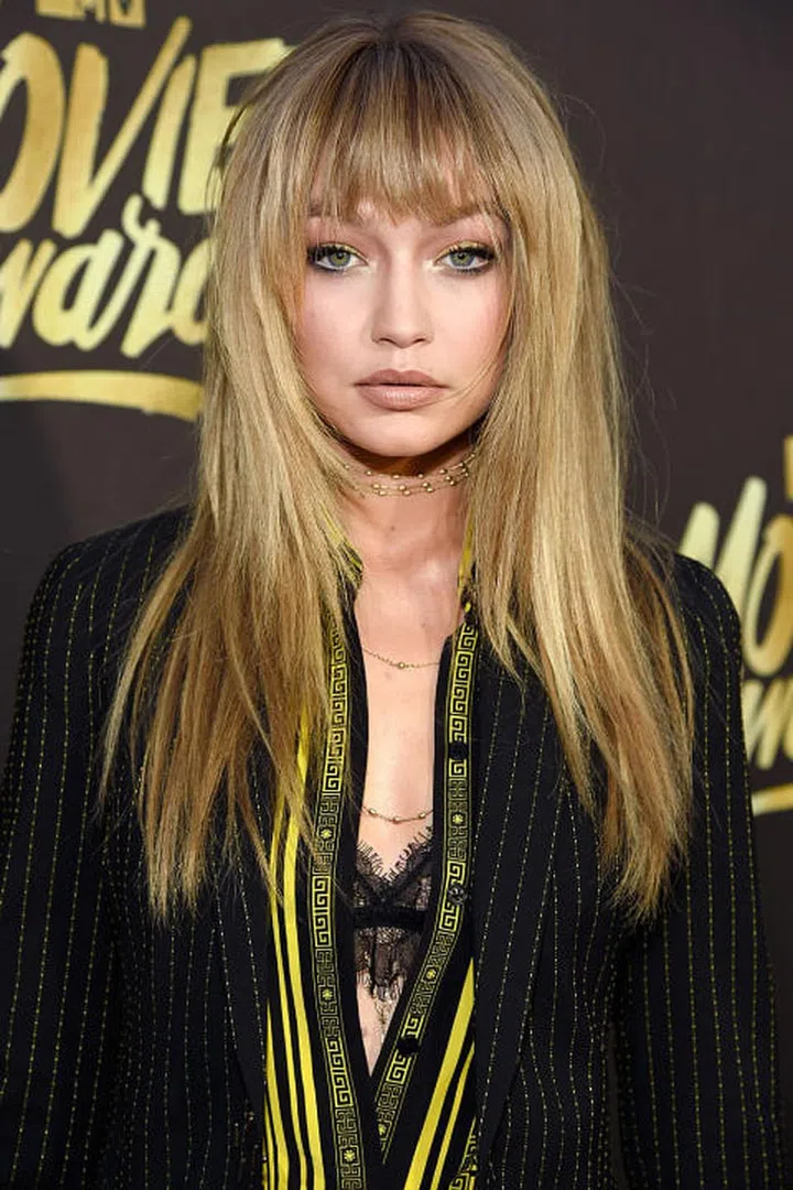 Clip-in bangs stole the show at the 2016 MTV Movie Awards. Photo: Getty