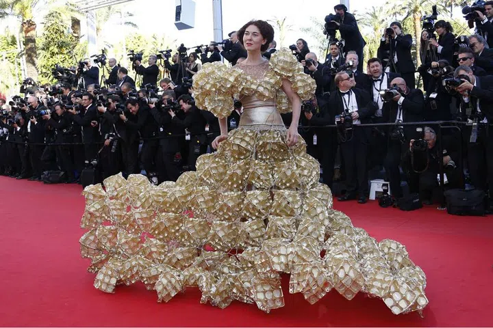 A dress made of cookie trays? Why not? Photo: Getty