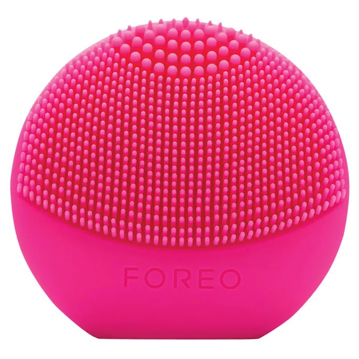 Barely palm-sized, this travel-friendly gadget vibrates at sonic speed to dislodge makeup residue and dirt while its silicone coating keeps bacteria at bay.