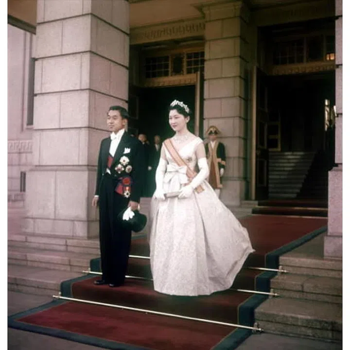 Michiko Shōda Empress of Japan met Crown Prince Akihito at a tennis match. Fun fact: Prince Akihito had a rocky relationship with his parents at first *because* of her commoner status. They went on to marry on April 10, 1959.