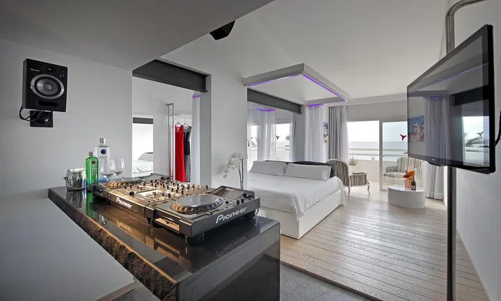 Photo: Ushuaïa Ibiza Beach Hotel