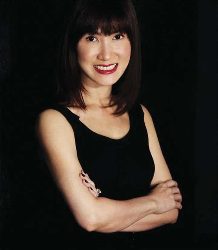Give your crowning glory the boost it needs before party season with a rejuvenating treatment at Leonica Trichology. From scalp massages to ultra violet light therapy, trichology pioneer
Leonica Kei has helped women and men overcome hair loss and scalp problems—
be it due to stress, age or hormonal imbalances—for almost 20 years. Treat yourself to a long overdue pampering
experience today, and you'll be saying hello to luscious locks in no time. (Photo: Leonica Kei)
