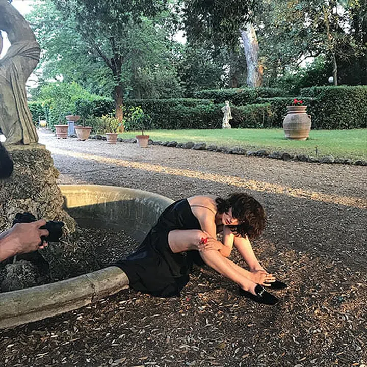 Last shot of the day had to be during the golden hour at this beautiful Villa in Florence. It was such a magic moment.
