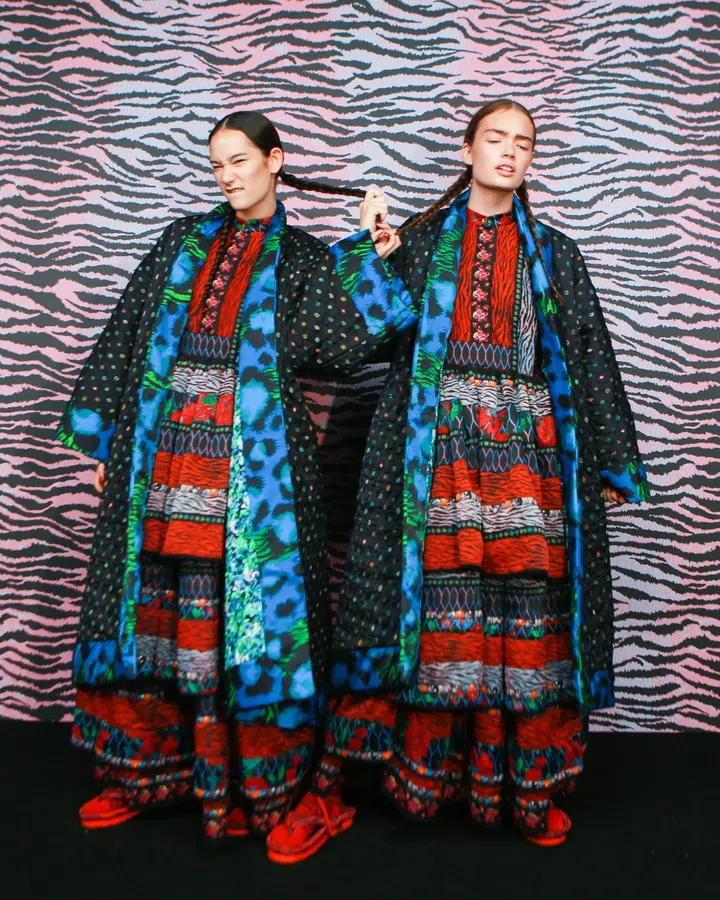 Mona Matsuoka, Sasha Kichigina