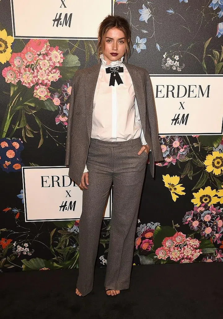LOS ANGELES, CA - OCTOBER 18:  Ana de Armas at H&amp;M x ERDEM Runway Show &amp; Party at The Ebell Club of Los Angeles on October 18, 2017 in Los Angeles, California.  (Photo by Kevin Winter/Getty Images)