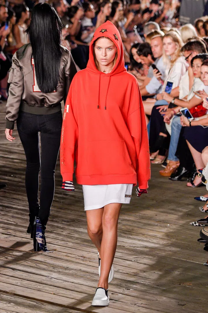 Fall 2016 Ready-To-Wear