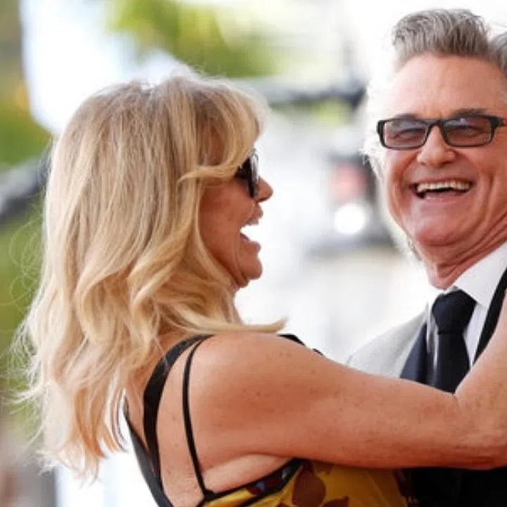 "Happy Father's Day to the best Pa ever! And all the rest Of our dads! #cherishthem" Photo: @officialgoldiehawn