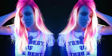 This Glow-in-the-Dark Dye Job Is Breaking the Internet