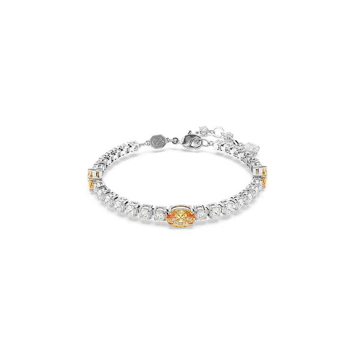 hbsg-swarovski-the-wonder-of-love-7
