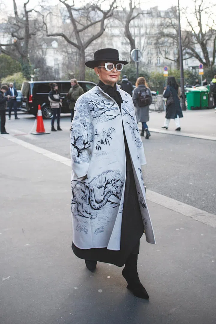 A traffic-stopping maxi coat on display. (Photo: Showbit)