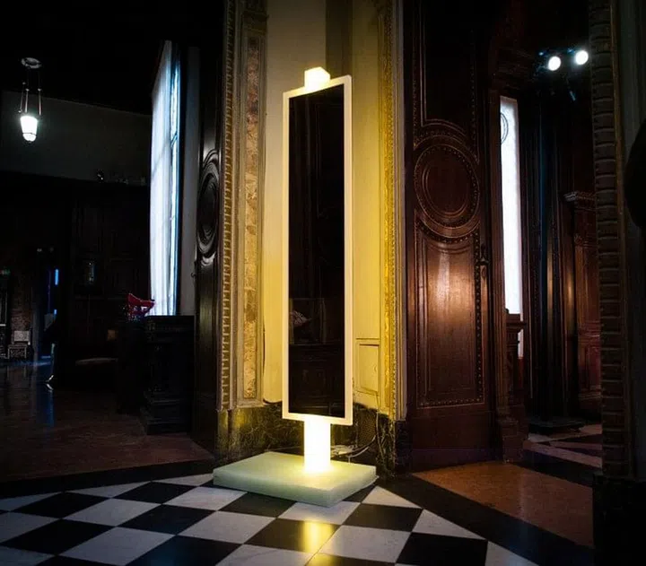 yellow beam mirror-¬Wonmin Park 1