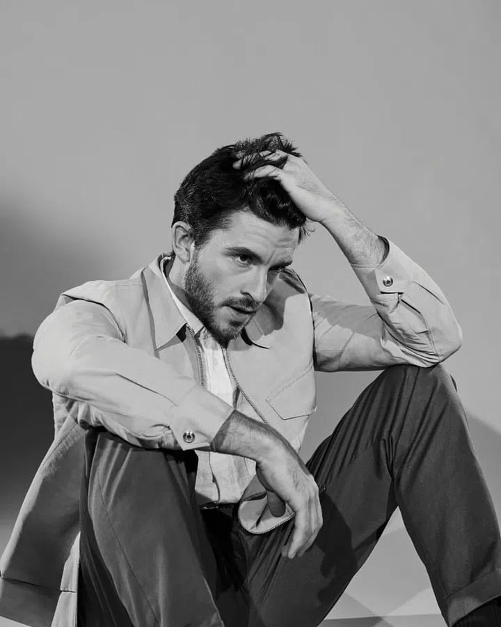 Interview with Jonathan Bailey on Bridgerton