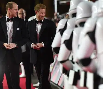 prince william and prince harry british royalty at the premiere of star wars the last jedi