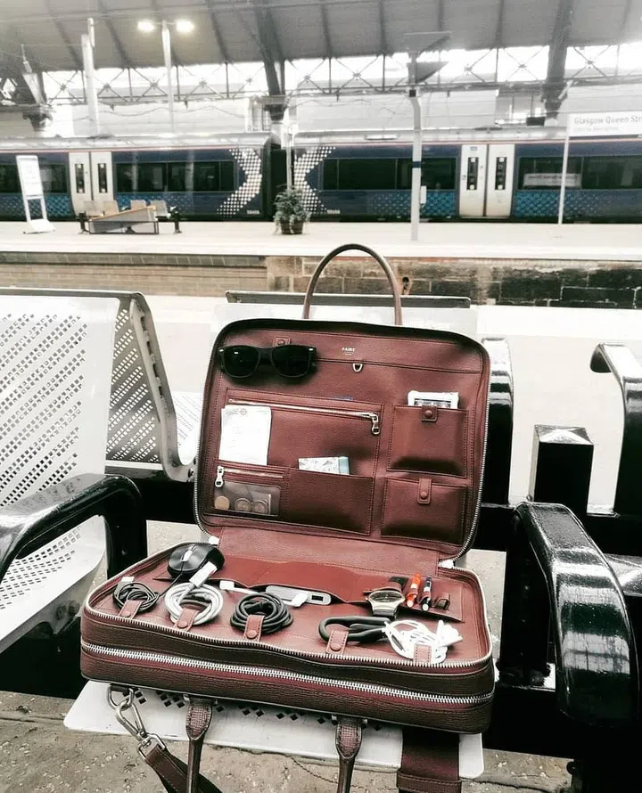 Combining tradition and technology, the Faire Leather Co. is co-owned by Tocco Toscano — a leather goods label with over 30 years of history in the industry — and the Y Ventures Group, a data analysis-driven ecommerce retailer and distributor recently listed on the Singapore Stock Exchange. Part of the most-funded kickstarter campaign in Singapore, this briefcase was designed for the guy on the go who needs to stay organized.
Photo: Instagram