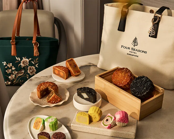 The Best Mooncakes Of 2026, Tried And Reviewed By The BAZAAR Team ...