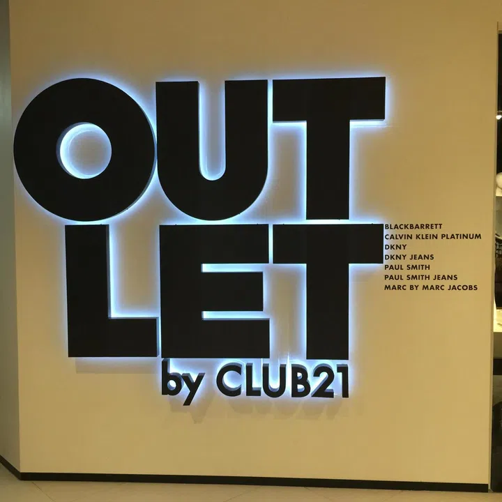 club 21, outlet store
