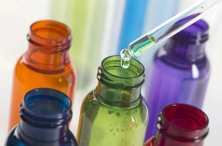 Ceramides aid in water retention on a cellular level due to its fatty composition. Water molecules within the skin cells will find it difficult to escape, thus skin cells will remain plump with moisture for longer. Say hello to glowy, dewy skin! Photo: Getty