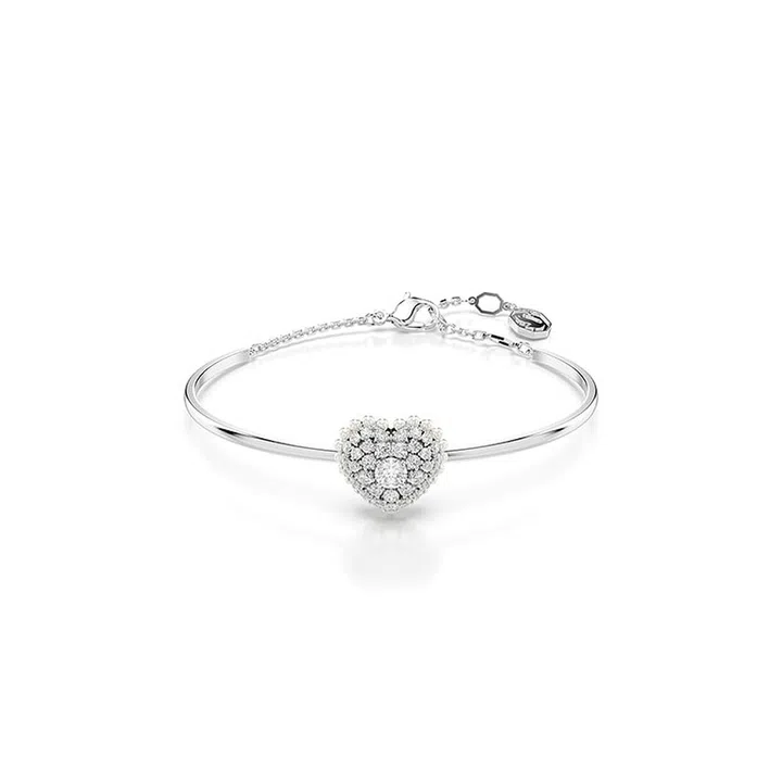 hbsg-swarovski-the-wonder-of-love-2