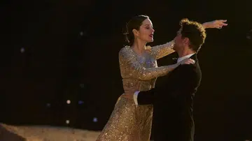 Marion Cotillard Dazzles As The New Face of Chanel N°5- Featured